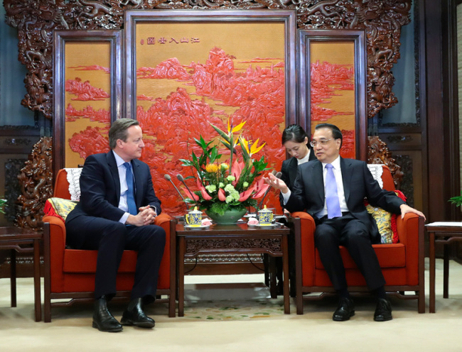 Chinese premier meets former British PM