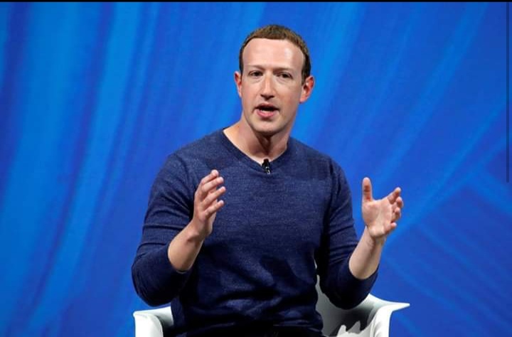 Zuckerberg defends Facebook in new data row