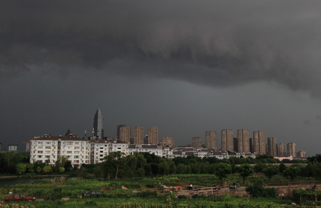 China recalls ships, evacuates residents as Typhoon Bailu nears