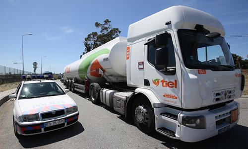 Portuguese fuel-tanker drivers’ national strike begins as scheduled