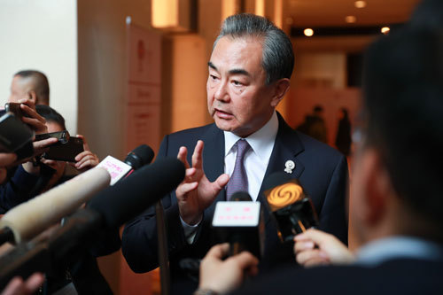 Chinese FM urges UNSC permanent members to be role models