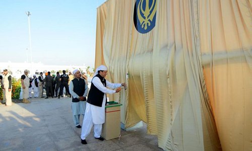 Pakistani PM inaugurates corridor to facilitate Indian Sikhs