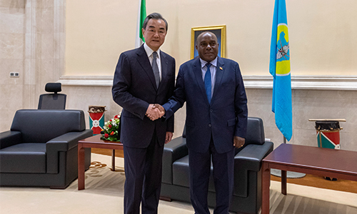 Burundi’s second vice president meets Chinese FM