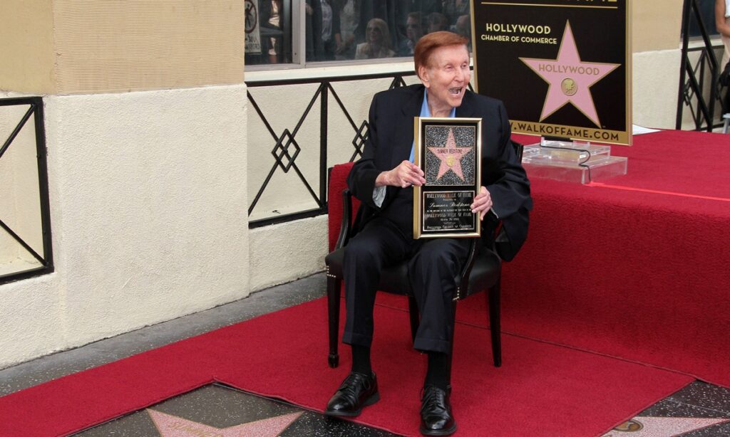 After soap opera career, media mogul Sumner Redstone dead at 97