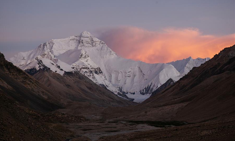 Source reveals how China, Nepal resolved differences on Mt. Qomolangma’s new height