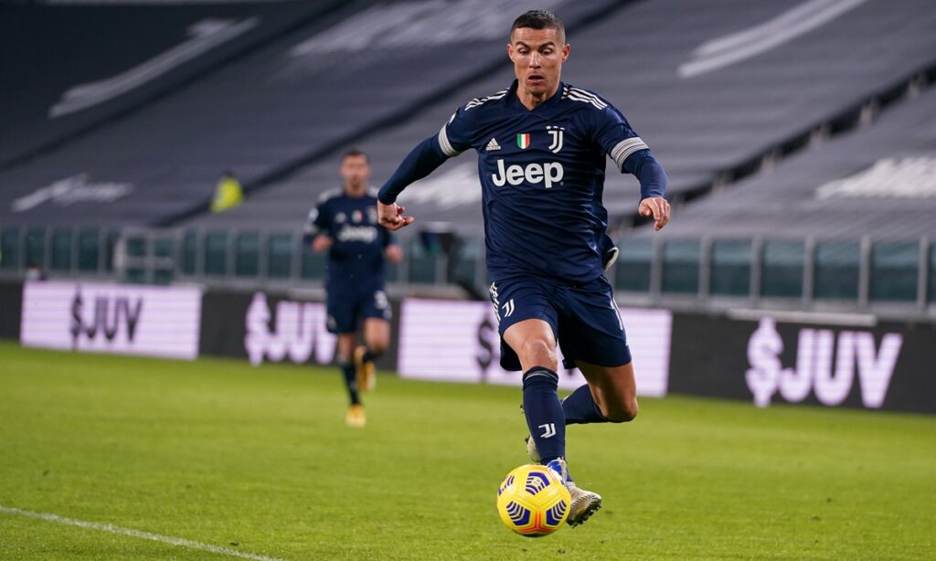 Title-chasing Juventus, Inter clash