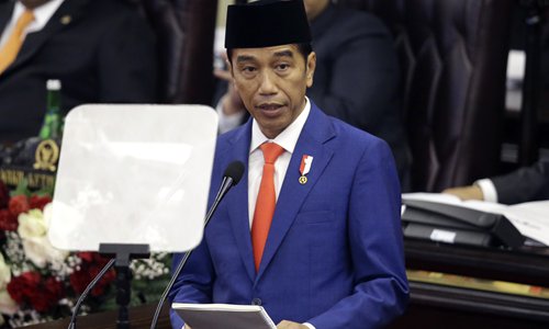 Indonesia seizes Iranian, Panamanian tankers trading illegal crude oil