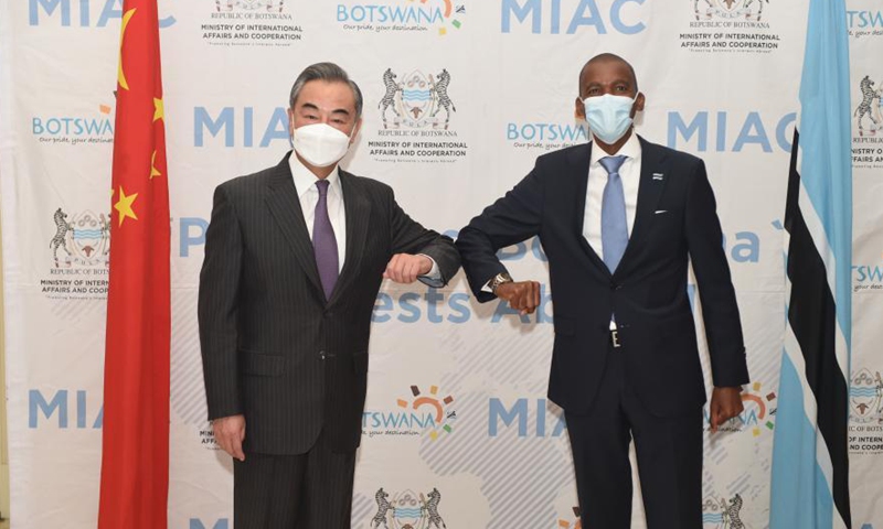 Chinese FM holds talks with Botswana counterpart on bilateral cooperation