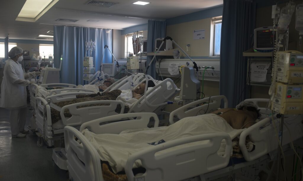 COVID-19 ICU deaths have plunged, but progress may be stalling: study