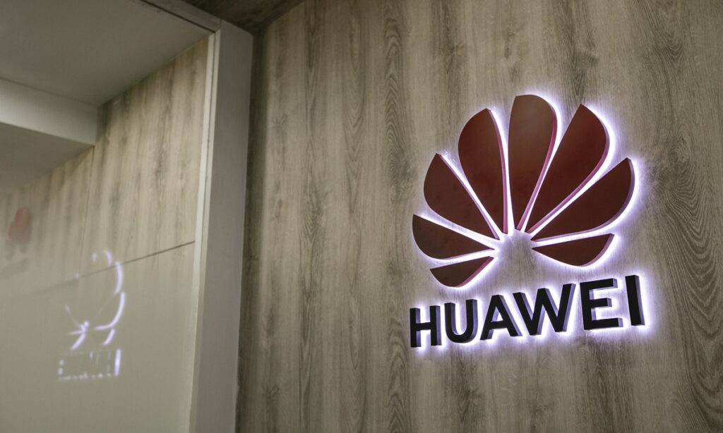 Huawei has no plans to make cars: insider