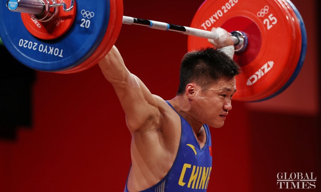 One more gold for China on Saturday! Lü Xiaojun wins gold in the men’s 81kg weightlifting