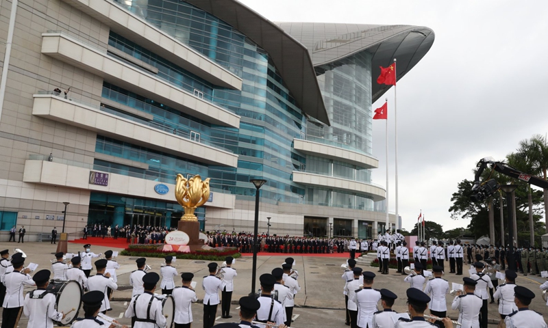 HK holds flag-raising ceremony with Chinese-style marching steps to celebrate CPC centennial