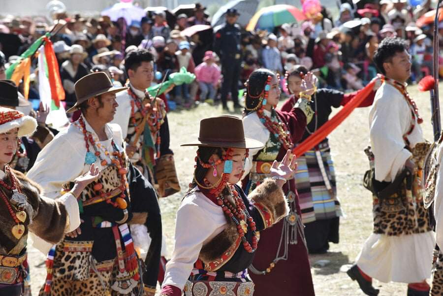 Celebrating the 70th anniversary of the peaceful liberation of Tibet, the general public expressed good wishes