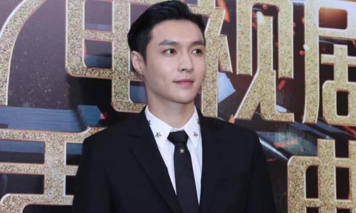 Lay Zhang Yixing tests fans on CPC history during livestreaming on the eve of his 30th birthday