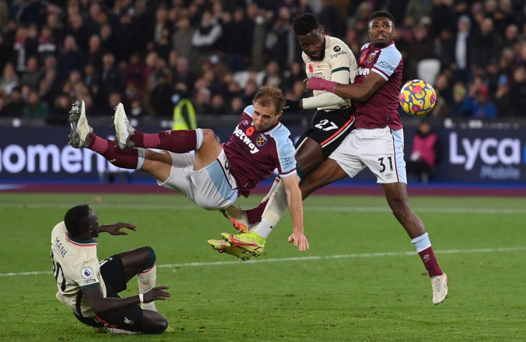 Hammers stun Reds