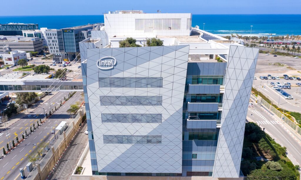 Intel apologizes for its Xinjiang boycott, but many Chinese don’t buy it