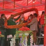 151 kg necklace to UML Chairman Oli