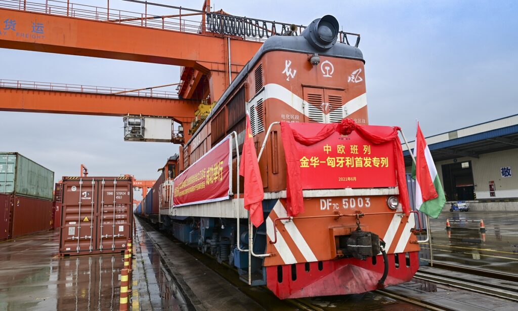 China-Europe freight train trips reach 15,000 in 2021, a y-o-y jump of 22%