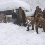 At least 16 stranded snow-tourists die at Pakistan hill station