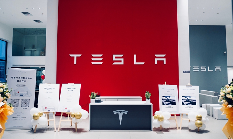 Chinese netizens applaud Tesla’s store opening in Xinjiang