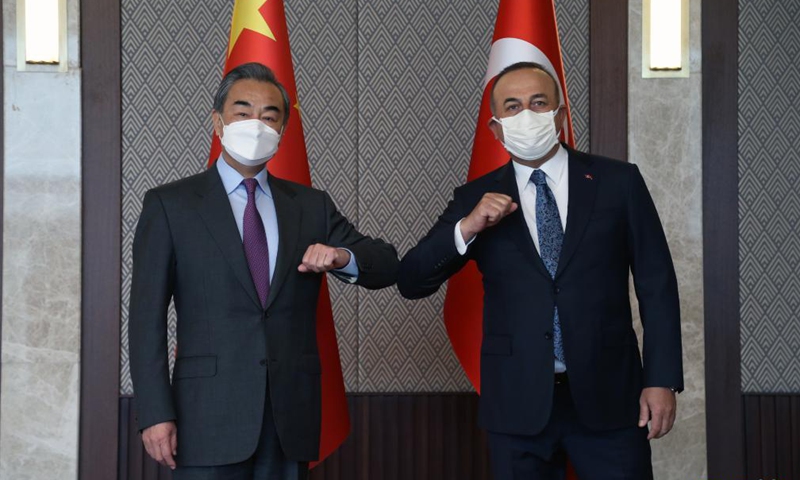 Turkish FM meets with Wang Yi, wishes Beijing 2022 Olympics success as in 2008