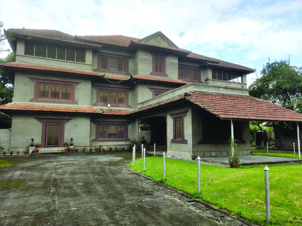 Documenting the two rooms of Sreesadan of Narayanhiti