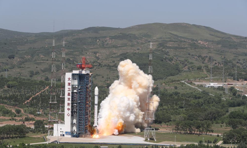 Chinese satellite detects global gravity field data