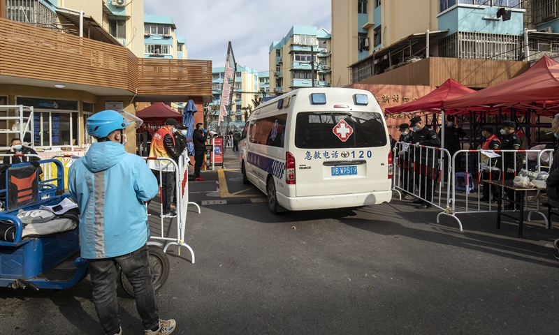 Shanghai ambulance doctor suspended from duties for leaving a dying patient in the lurch