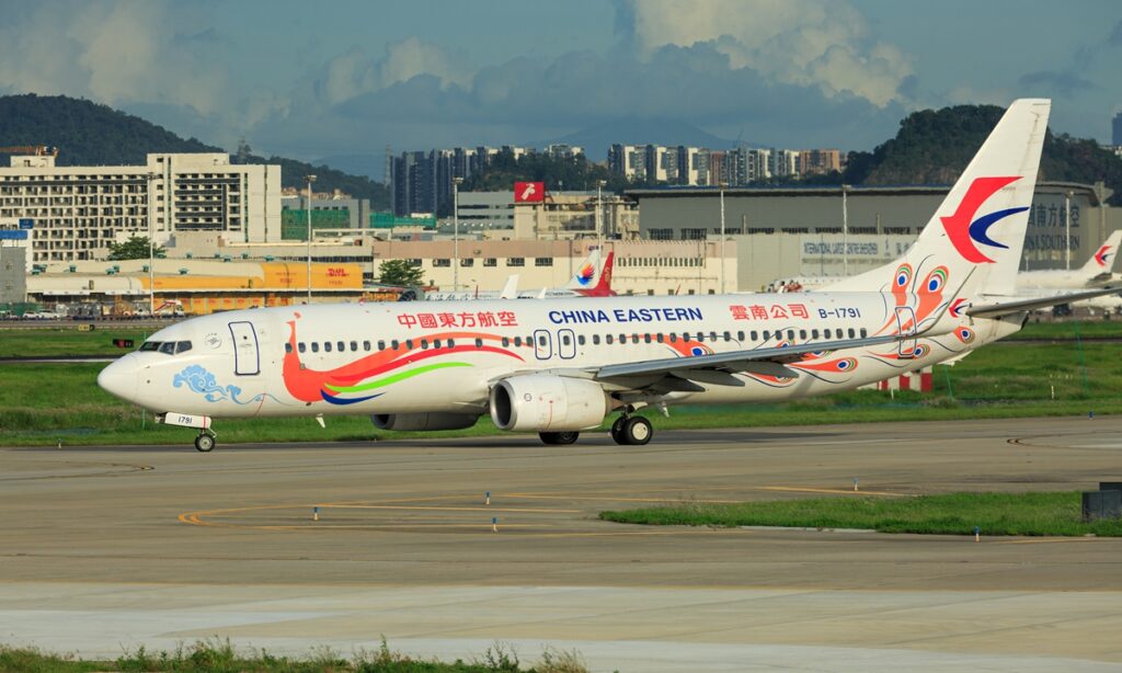 A China Eastern Boeing 737 with 132 onboard crashes, casualties unknown