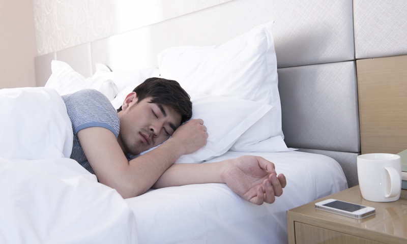 Average sleep time of Chinese people shortened by 1.5 hours compared with a decade ago