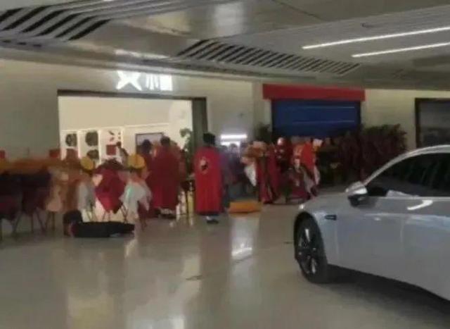 Xpeng Motors apologizing for improper behavior at dealership store’s opening ceremony