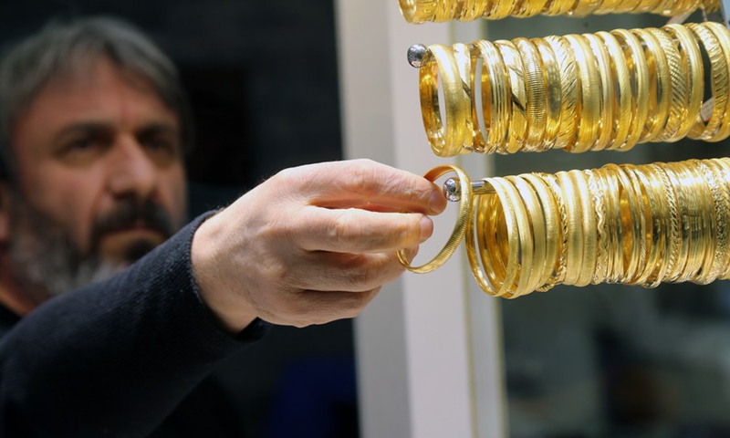 Gold prices surge in Turkey amid Russia-Ukraine conflict, inflation concerns