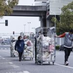 Shanghai investigates 2 officials and 4 vendors for distributing tainted pork products during community lockdown