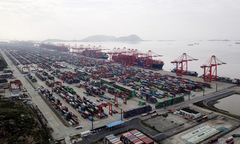 Shanghai Port sees normal operation, no backlog of container ships