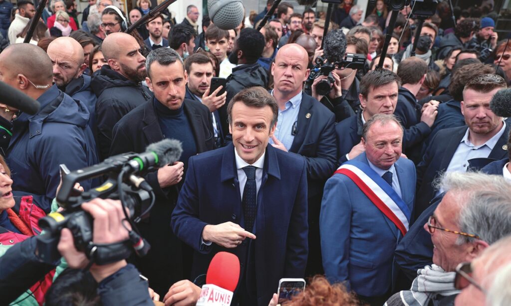 France reports over 200,000 COVID-19 cases as presidential elections approach