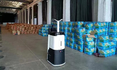 Robots help with deliveries, disinfection amid fight against Omicron in Shanghai