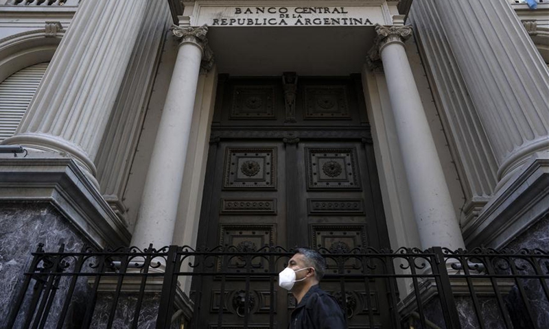 New economy minister for Argentina after Guzman quits