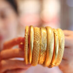 Chinese consumers buy more gold as price plunges to lowest level in 10 months