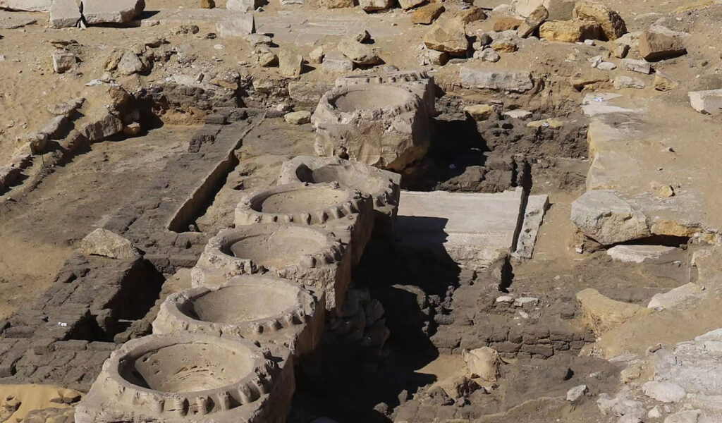 EGYPT-ABUSIR-ARCHAEOLOGY-REMAINS-MUD-BRICK BUILDING