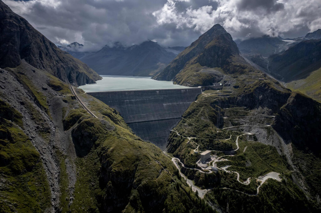 SWITZERLAND-ENERGY-POLITICS-ENVIRONMENT-ELECTRICITY