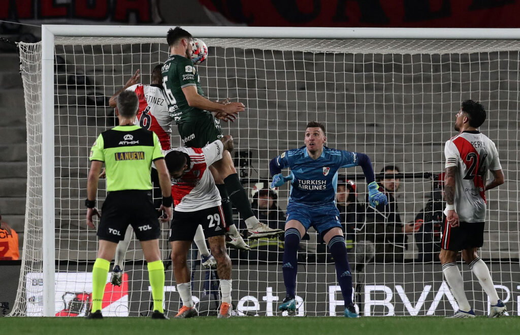 FBL-ARGENTINA-RIVER-SARMIENTO