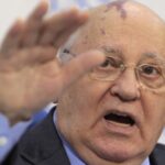 Chinese observers express mixed feelings about Gorbachev, draw lessons from his immature policy of cozying up with West