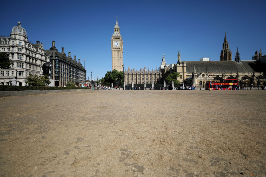 BRITAIN-LONDON-HEATWAVE-DRY WEATHER