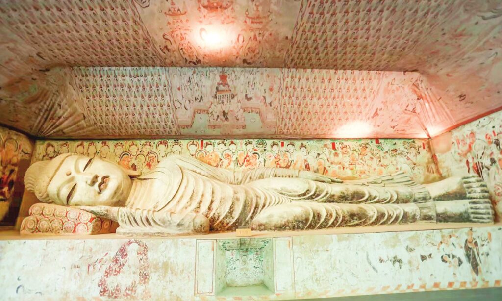 Exhibition brings 1,000-year-old works from Dunhuang to Beijing