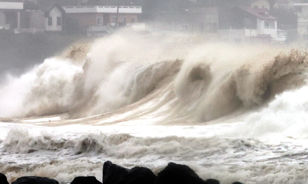 SKOREA-WEATHER-TYPHOON