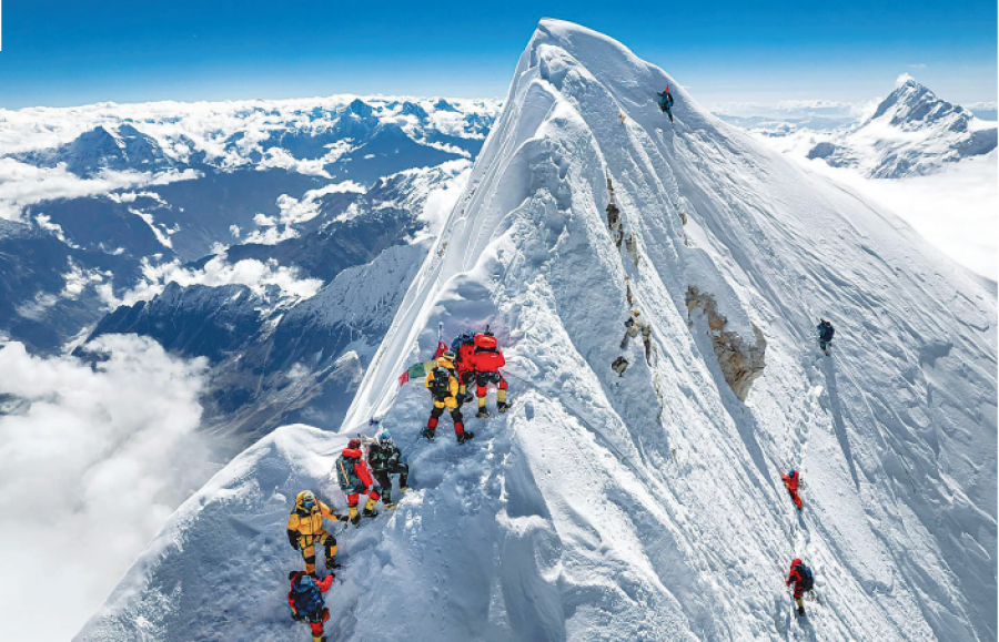 161 including 77 foreigners climb Mt Manaslu this spring