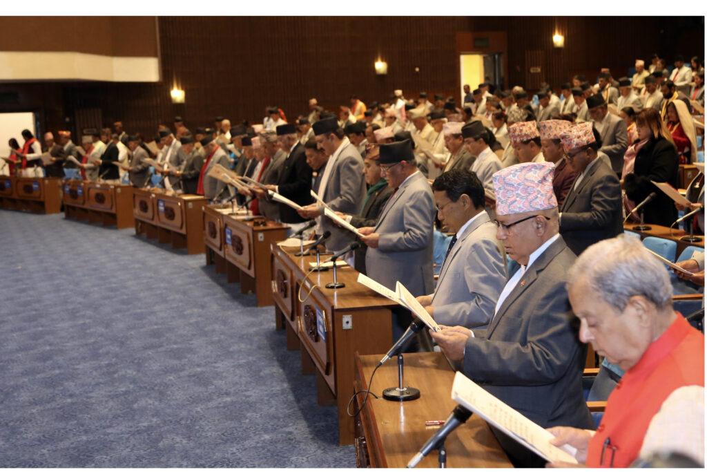 Newly-elected HoR members take oath