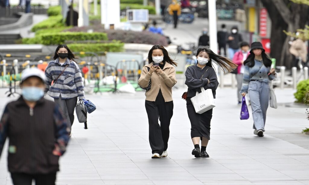 Guangzhou enters epidemic final stage, prepares medical services for Spring Festival