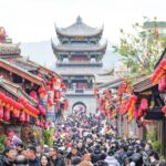 Chinese enjoy warm, safe Spring Festival holidays as most places have passed infection peak