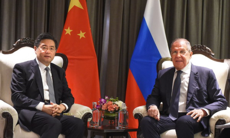 Chinese and Russian FMs exchange views on sidelines of SCO event in India